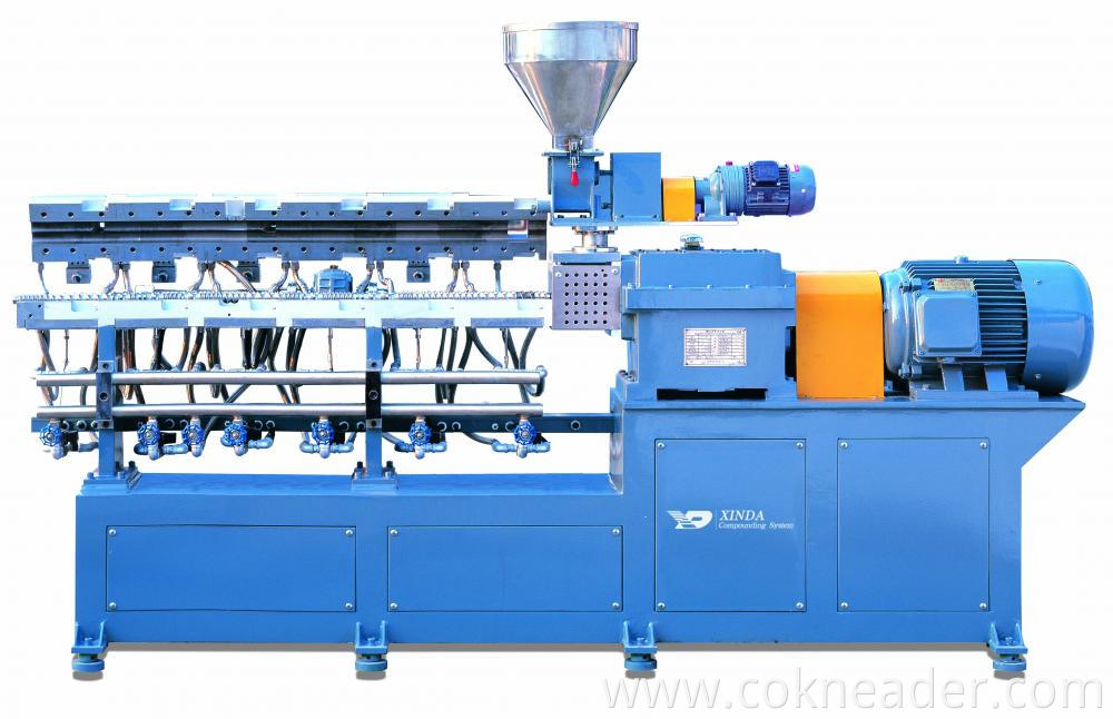 Clamshell Barrel Twin Screw Extruder 2